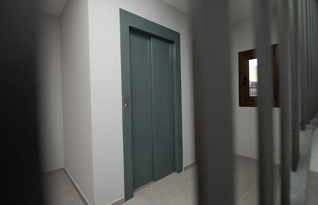 Apartamentos Puerta de Occidente - Photo 2