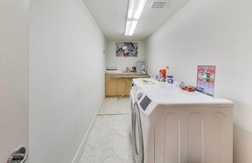 Luxurious Hillside Home wAC & Gorgeous SF Views! - Foto 44