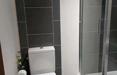 Modern Town Centre 2 Story 2 Bedroom Apartment - Foto 13