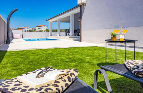 Serenity home Villa Tea with heated pyrolysis salt water - Foto 11