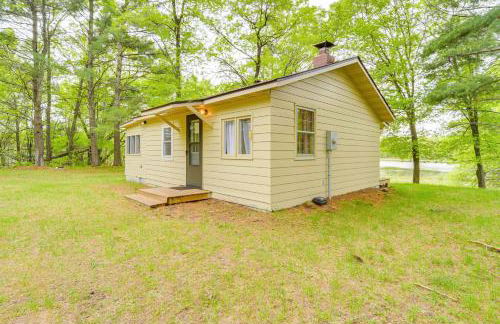 Secluded Lakefront Gem on 300 Acres in Webster - Foto 2