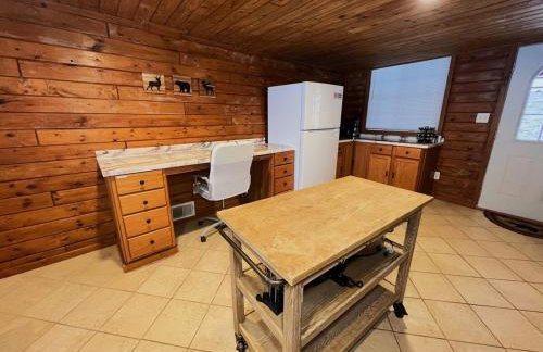 Fife Lake 2BR Getaway with Hot Tub - Foto 7