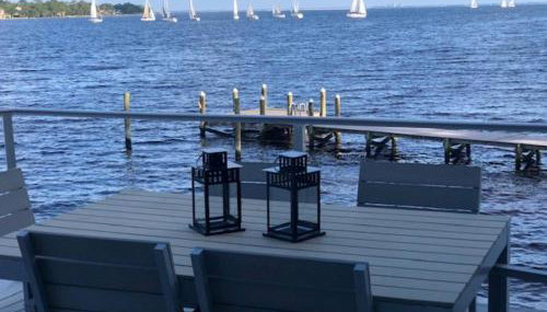 FEATURED ON HGTV'S MY LOTTERY DREAM HOME! Private dock, 15 minute boat ride to Crab Island, 20 minute drive to Destin, Pet Friendly - Foto 2
