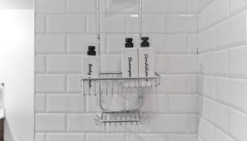 Stunning Downtown Apartment with Pool, Laundry, Parking - Foto 3