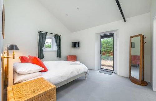 Funzi- Private Norfolk Retreat dog friendly garden - Photo 22