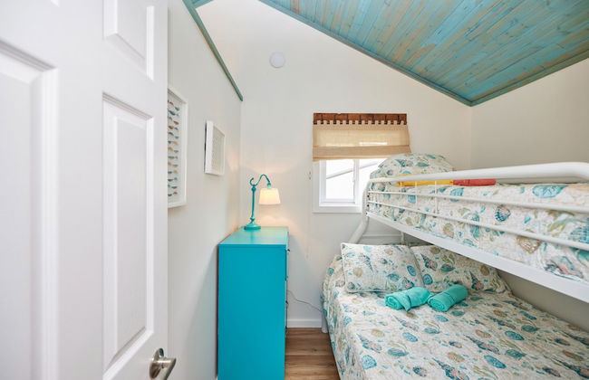 Lake Haven Beach Resort - Photo 14