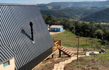 Chalé Alto do Morro 2 - conforto e vista deslumbrante - Foto 32