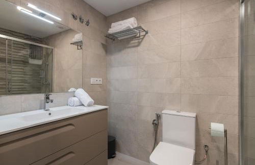 Apartamentos Luxury Cristina - Photo 45