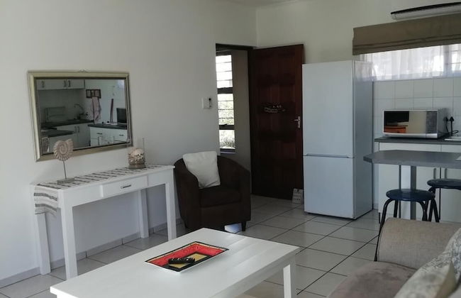 Beachfront Cabanas - Photo 9