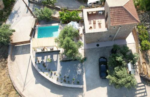 Pyrgos 1869 with Private Pool - Foto 2