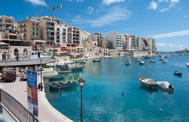 Valletta and Harbour Views Apartment in Central Sliema - Foto 27