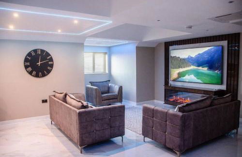 Luxury City Stay: 2-BR Penthouse - Foto 2