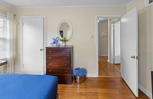 Modern Memphis Retreat - Sleeps 7 - Fireplace - Foto 37