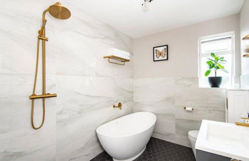 Newly renovated Victorian house with free parking - Foto 11