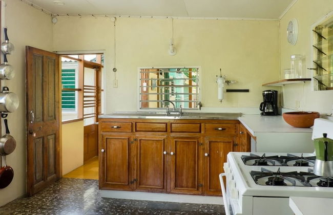 Retreat Plantation House - Photo 8