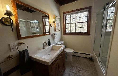 NEW Long Pond Lake View Pet-Friendly Getaway, ME - Foto 23