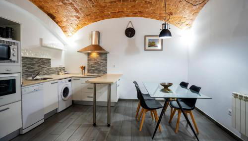 El Castúo centro histórico con parking gratuito - Foto 4