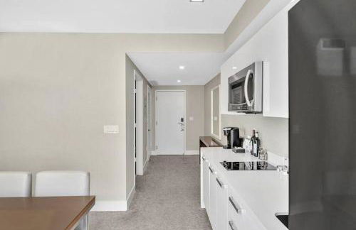 King Suite balcony water views-Hosted by Sweetstay - Foto 10