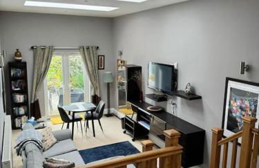 Harringtons - Photo 1