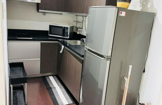 Gramercy 2 bedrooms w Balcony City View - Photo 2