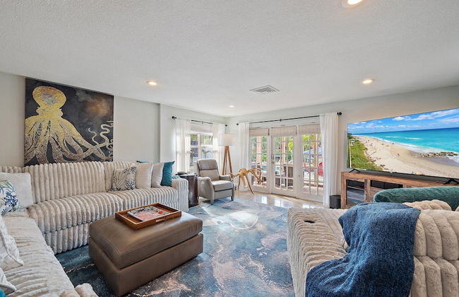 Decked Out On Marbury 4 Bedroom Home by RedAwning - Photo 1