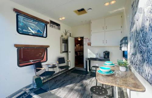 The Glamper Spacious 5th Wheel - Foto 9