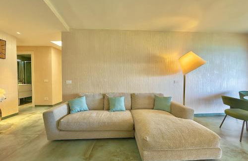 Luxury Seafront Apartment - Beach Access - Parking & WiFi - by Coral Property - Foto 24