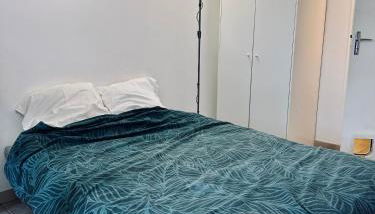 Superbe studio proche Disney - Foto 4, wardrobe