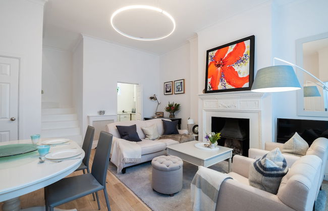 Classic Belgravia Home by Victoria Station by Underthedoormat - Photo 16