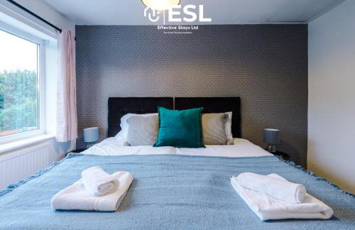 Open Plan - 3 Bedroom House - Garden and Outdoor Seating - Driveway Parking - Short Drive to City Centre - Foto 44