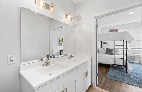 Supreme 2 Bedroom Condo in Prime Jersey City - Foto 16