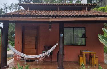 Chalé da Cachoeira - Cachoeira particular dentro da hospedagem - Foto 10