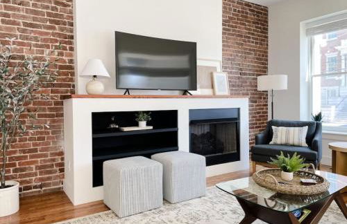 Historic 1900s Townhome with a Modern Flair - Foto 13