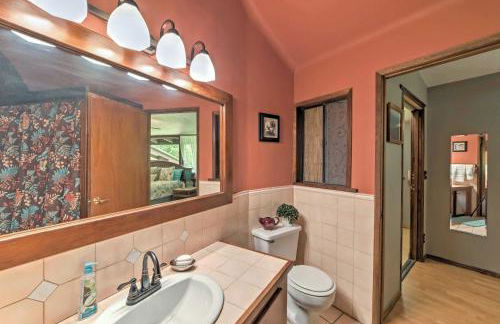 Tropical Cabana with Deck, Hot Tub and Lush Scenery! - Photo 13