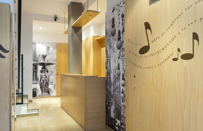 Aspasios Plaza Real Apartments - Foto 1