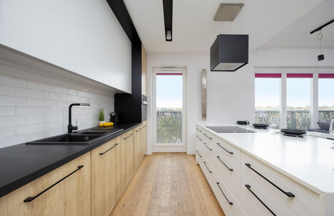 Apartment With Terrace by Renters - Photo 5