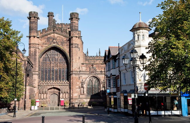Tour autoguidato di Chester tra leggende e strati - Foto 5