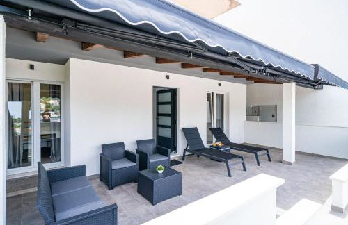 Hidden Gem Apartment - Photo 25