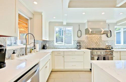 Outdoor Haven with Spa Walk to La Jolla Shores Beach - Photo 24