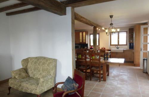 Luxurious Villa in Cazaubon with Swimming Pool - Photo 11