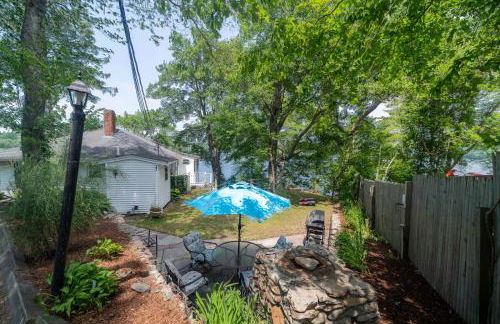 Family Lakefront Adventure House 3BR wFirepit & Scenic - Foto 21