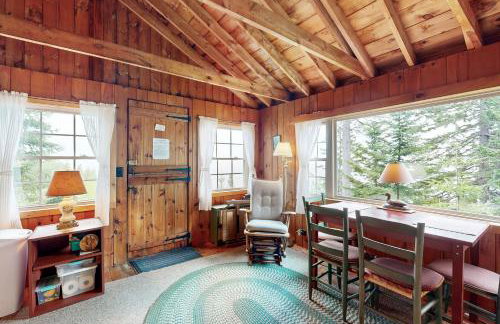 Breathtaking Views! Cozy Log Cabin in Northport - Foto 5