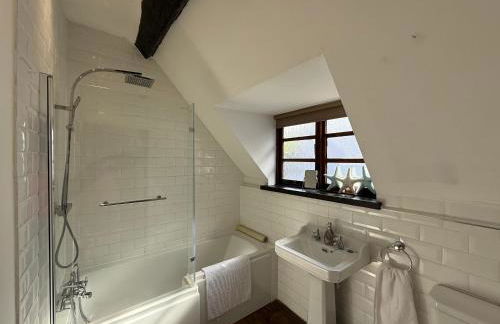 Bewdley River Cottage - Free private gated parking for 2 cars - River front location - Foto 21