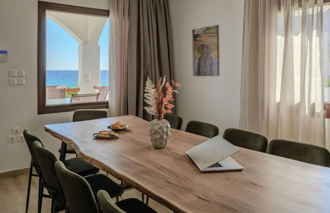 Nami Villa Beach Front Airport by Airstay - Foto 1