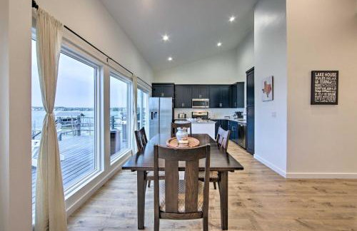 Modern Cedar Creek Lake Retreat with Panoramic View! - Foto 24