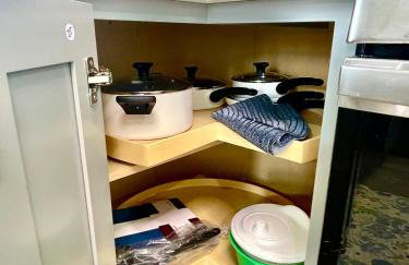 Cozy 3-Beds in 2-Bedrooms Apartment Near Quincy Adams - Foto 3