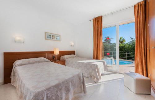 Vistafar - Private Pool & Only 50m to the Sea - Foto 9