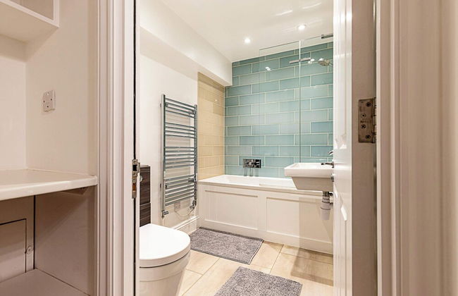 Charming and Modernised Edwardian Flat - Photo 15