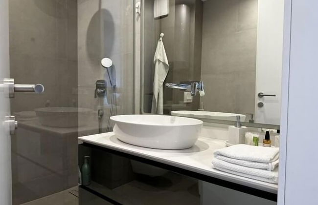 Lux - With Private Pool - A1 - Photo 16