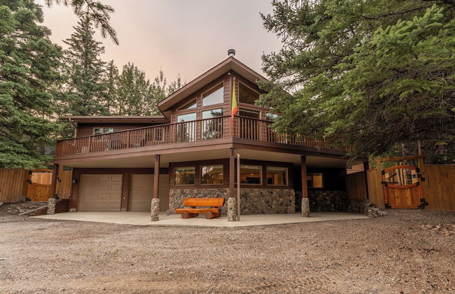 Mountain Chalet 2Min to Jasper Park Gate - Photo 25